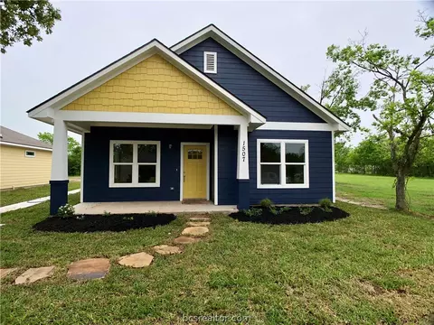 1507 Una Ave, Bryan, TX 77803 photo 2