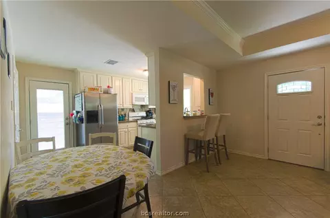 1204 Batts St, Bryan, TX 77803 photo 5