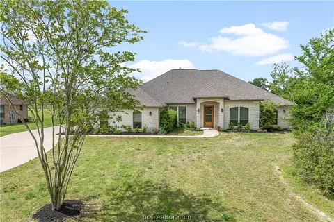 6867 Mccrae Ln, Bryan, TX 77808 photo 1