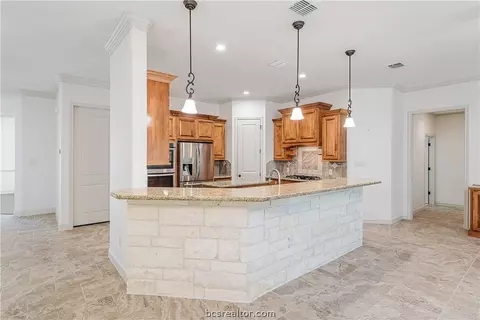 6867 Mccrae Ln, Bryan, TX 77808 photo 7