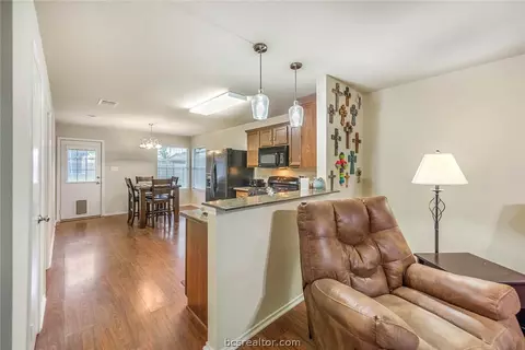 2100 Forge Hill Rd, Bryan, TX 77801 photo 6