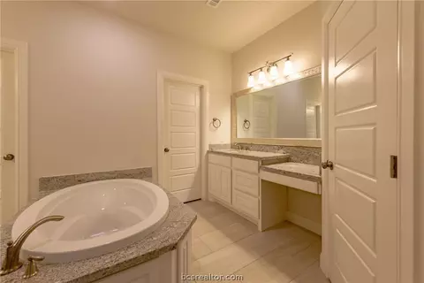 3504 Foxcroft Path, Bryan, TX 77808 photo 16