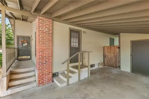 3207 Timberline Dr, Bryan, TX 77802 photo 3