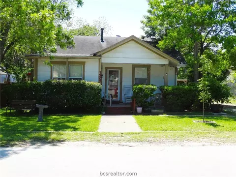 1207 E 25th St, Bryan, TX 77803 photo 1
