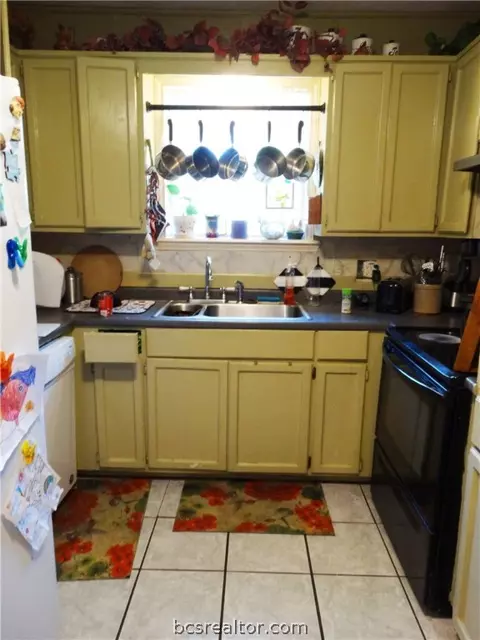1207 E 25th St, Bryan, TX 77803 photo 9