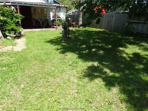 1207 E 25th St, Bryan, TX 77803 photo 22