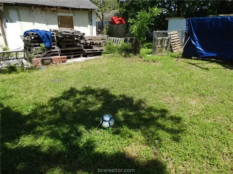 1207 E 25th St, Bryan, TX 77803 photo 21