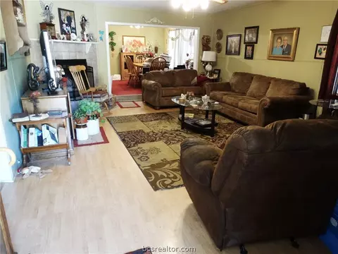 1207 E 25th St, Bryan, TX 77803 photo 3
