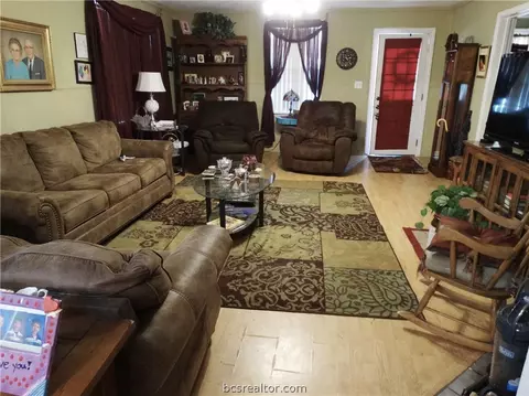 1207 E 25th St, Bryan, TX 77803 photo 4