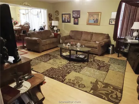 1207 E 25th St, Bryan, TX 77803 photo 5