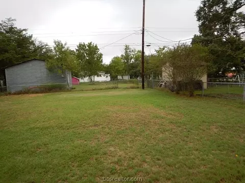 1617 Luza St, Bryan, TX 77802 photo 3