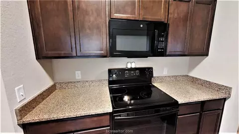 2544 Elkhorn Trl, Bryan, TX 77803 photo 11