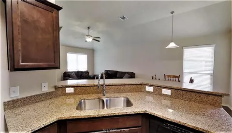 2544 Elkhorn Trl, Bryan, TX 77803 photo 10
