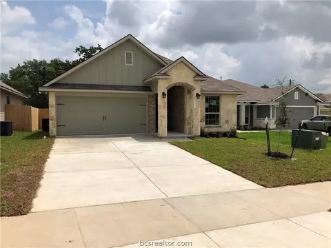 2134 Naples Way, Bryan, TX 77808 photo 2