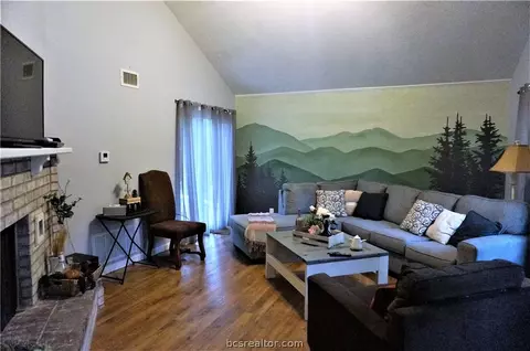 2107 La Brisa Dr, Bryan, TX 77807 photo 7