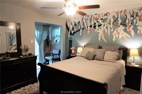 2107 La Brisa Dr, Bryan, TX 77807 photo 9
