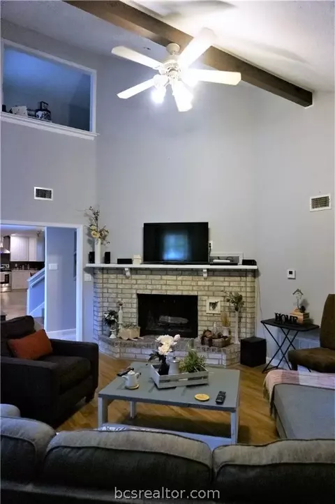 2107 La Brisa Dr, Bryan, TX 77807 photo 8