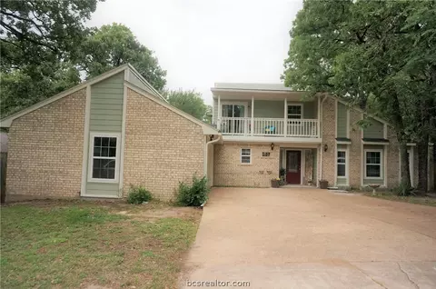 2107 La Brisa Dr, Bryan, TX 77807 photo 3