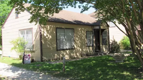 910 E 29th St, Bryan, TX 77803 photo 3