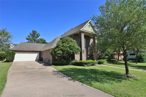 4607 Locksford, Bryan, TX 77802 photo 2