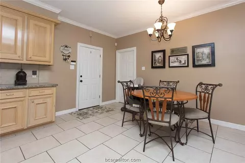 4607 Locksford, Bryan, TX 77802 photo 13