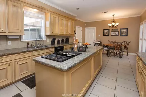 4607 Locksford, Bryan, TX 77802 photo 16