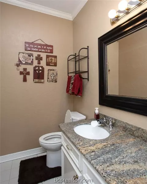 4607 Locksford, Bryan, TX 77802 photo 6