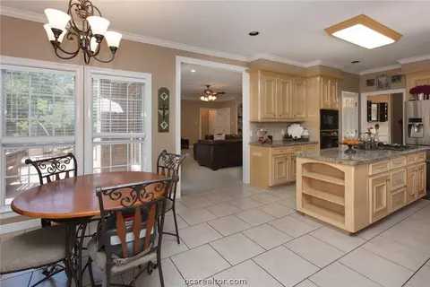 4607 Locksford, Bryan, TX 77802 photo 14