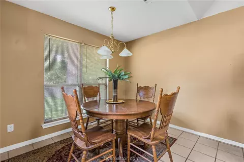 3305 Augusta Dr, Bryan, TX 77803 photo 9
