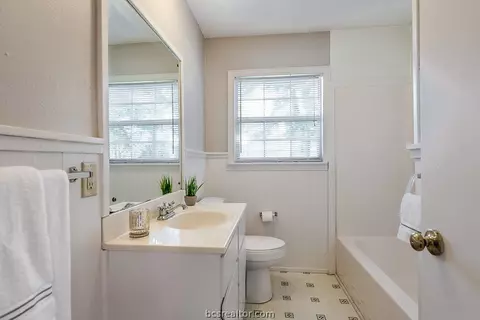 1511 28th St, Bryan, TX 77802 photo 9