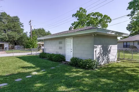 1511 28th St, Bryan, TX 77802 photo 3