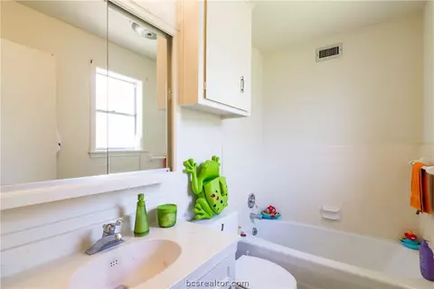 905 Ruskin Dr, Bryan, TX 77802 photo 35