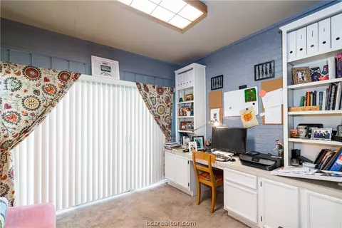 905 Ruskin Dr, Bryan, TX 77802 photo 22