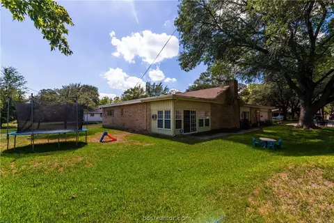 905 Ruskin Dr, Bryan, TX 77802 photo 42