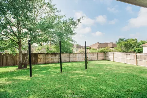 3804 Park Hampton Dr, Bryan, TX 77802 photo 23