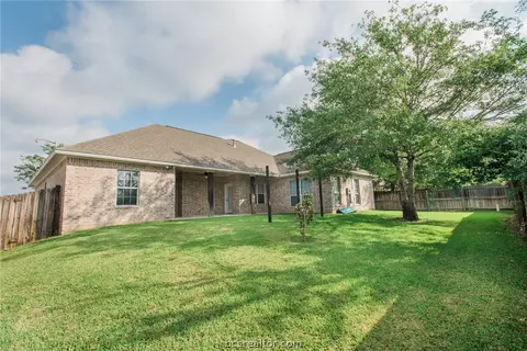 3804 Park Hampton Dr, Bryan, TX 77802 photo 24