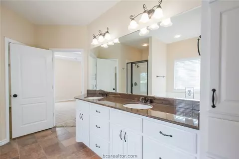 3804 Park Hampton Dr, Bryan, TX 77802 photo 18