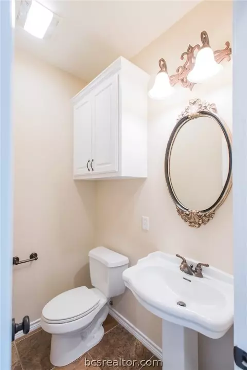 3804 Park Hampton Dr, Bryan, TX 77802 photo 13