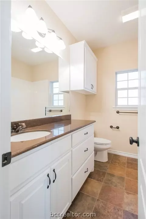 3804 Park Hampton Dr, Bryan, TX 77802 photo 21