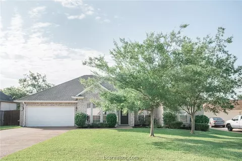 3804 Park Hampton Dr, Bryan, TX 77802 photo 1