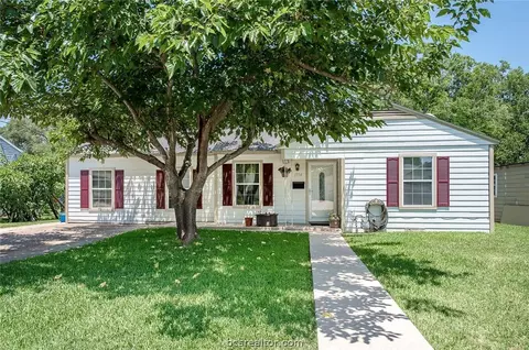 1504 E 28th St, Bryan, TX 77802 photo 2