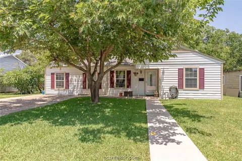 1504 E 28th St, Bryan, TX 77802 photo 1