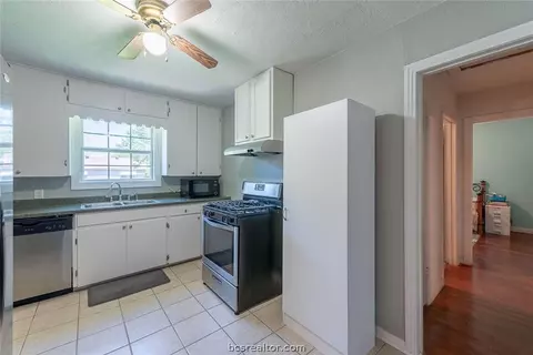 1504 E 28th St, Bryan, TX 77802 photo 11