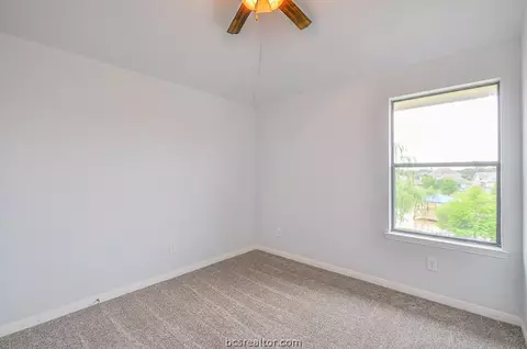 2000 Spring Leaf Ct, Bryan, TX 77807 photo 18