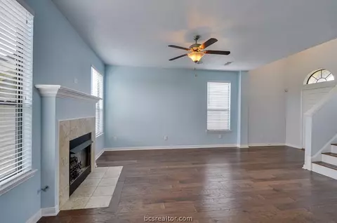2000 Spring Leaf Ct, Bryan, TX 77807 photo 6