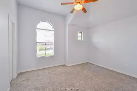 2000 Spring Leaf Ct, Bryan, TX 77807 photo 16