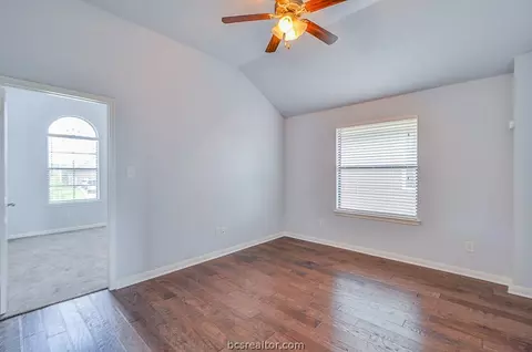 2000 Spring Leaf Ct, Bryan, TX 77807 photo 14