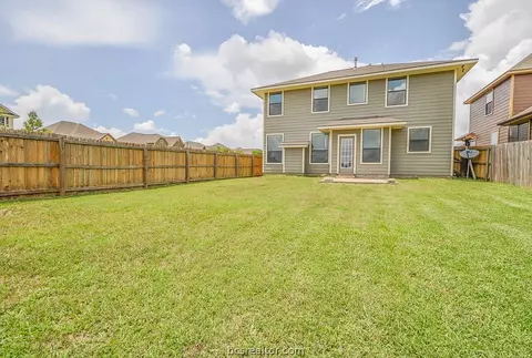 2000 Spring Leaf Ct, Bryan, TX 77807 photo 23