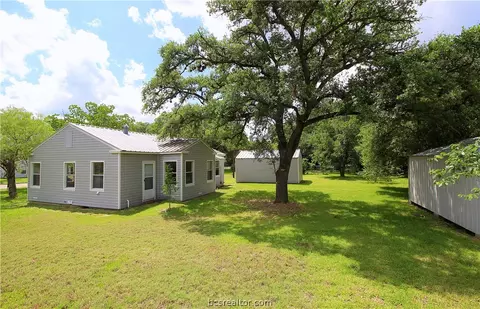 1308 E 30th St, Bryan, TX 77802 photo 2