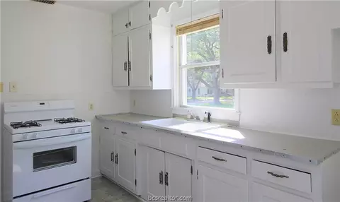 1308 E 30th St, Bryan, TX 77802 photo 7